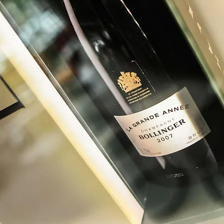 Ibis Styles Republique 3*