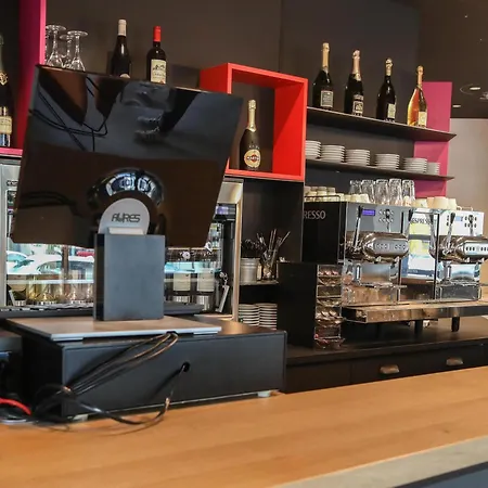 Ibis Styles République 3*