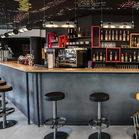 Hotel Ibis Styles République 3*