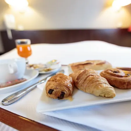 Отель Ibis Styles Republique Клермон-Ферран