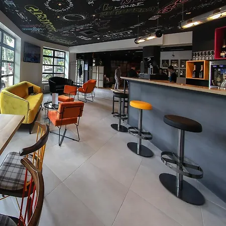 Hotel Ibis Styles Republique 3*