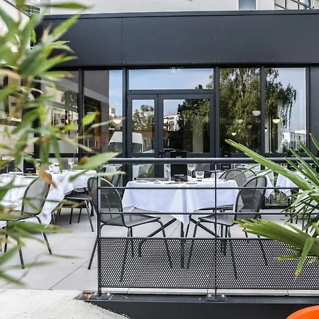 Отель Ibis Styles Republique
