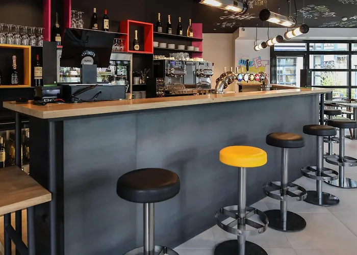 Hotel Ibis Styles République 3*