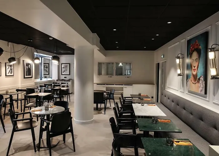 Ibis Styles Republique 3*